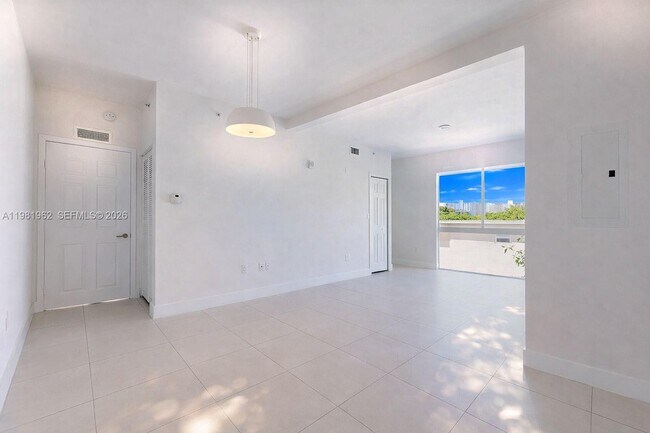 Photo - 519 SW 5th Ave Unit 201