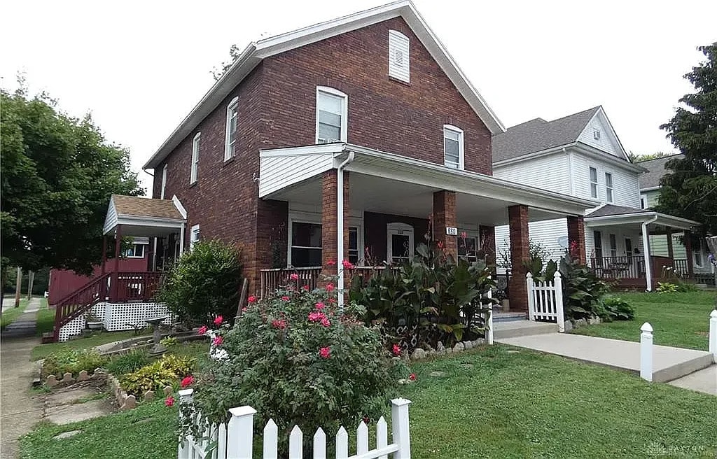Photo - 389 Hill St