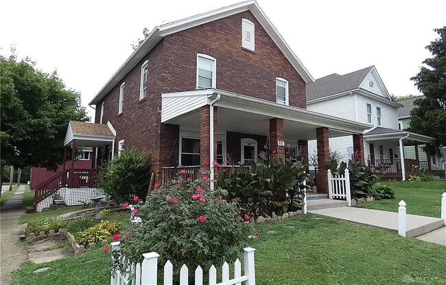 Building Photo - 389 Hill St