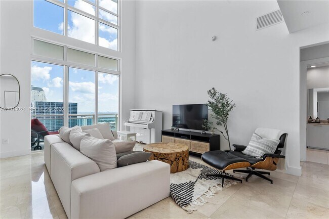 Photo - 950 Brickell Bay Dr Unit 5506