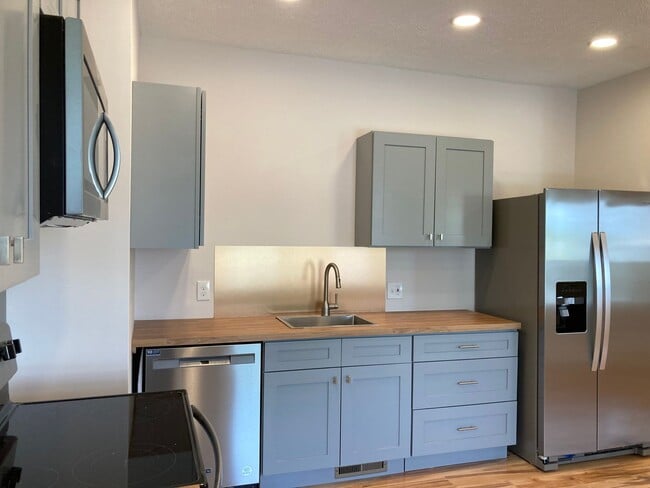 Photo - 6701 Madison Ave Unit Upper