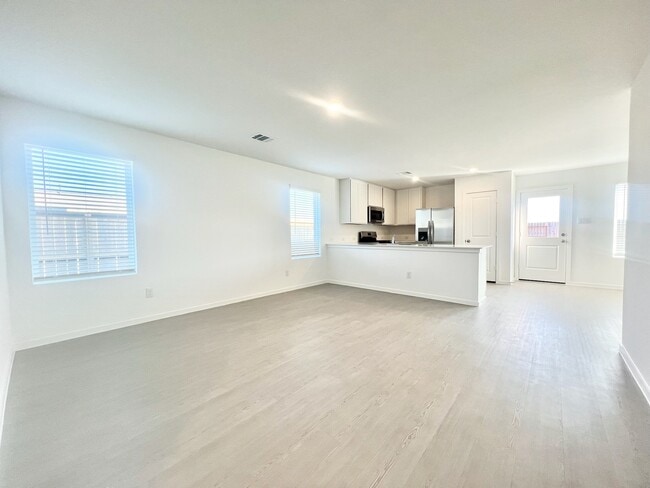 Photo - 712 Zuppino Ln