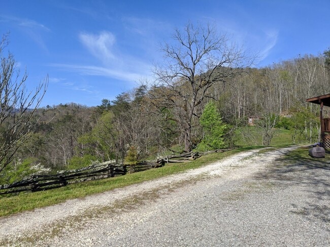 Photo - 2 Bed 1 Bath Cabin- All Utilities Included...