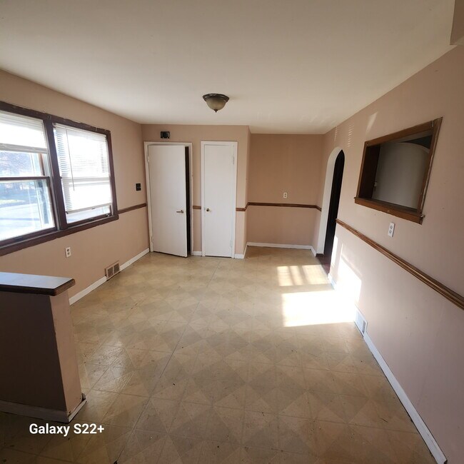 Photo - 2702 Welch Ave