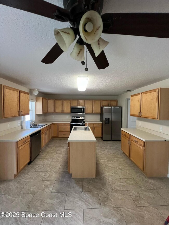 Photo - 2109 Maeve Cir