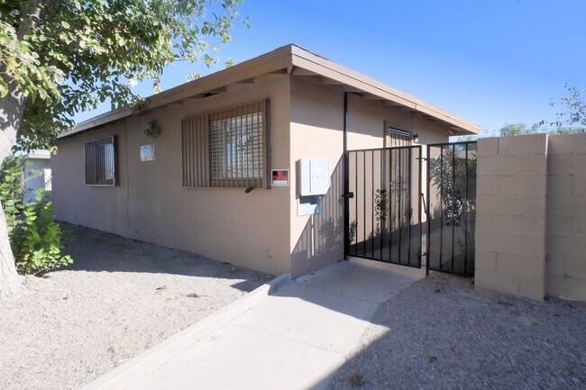 Photo - 2608 E Mesquite Ave Unidad #3