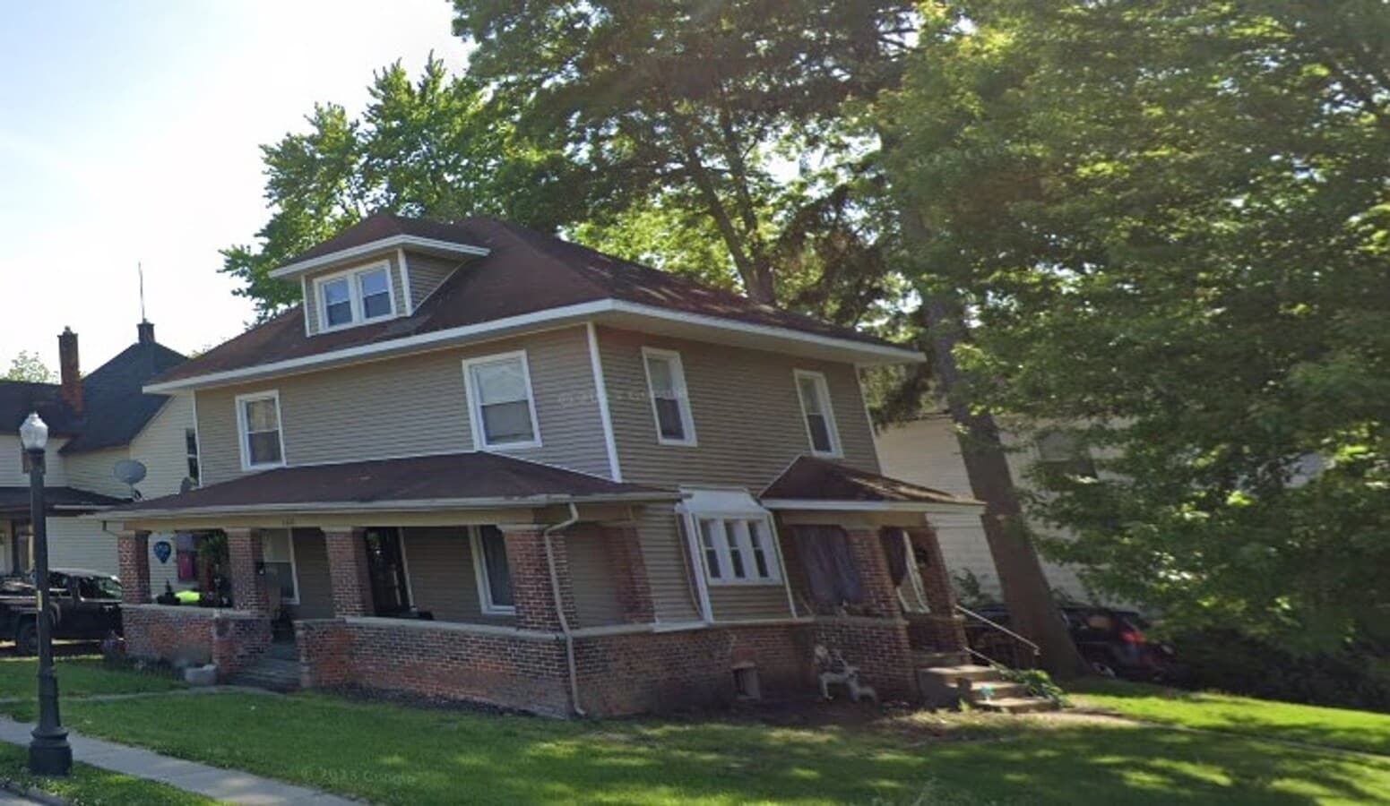 Broadway Triplex - Broadway Triplex Apartment Unit 1109 Maple