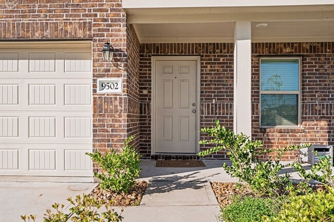 Photo - 9502 Brookside Point Dr