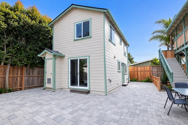 Photo - 620 Columbia St