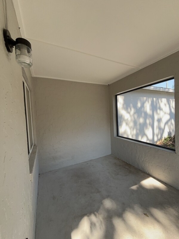 Photo - 534 Charles Ct