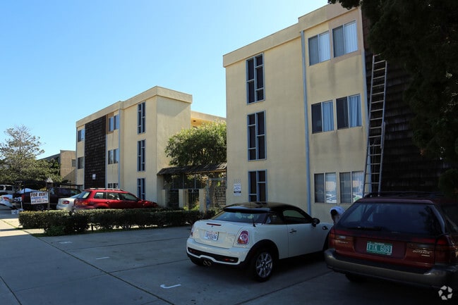 Photo - Royal Pacific Apartments