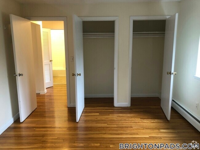 Building Photo - 122 Dustin St Unit 33 Rental