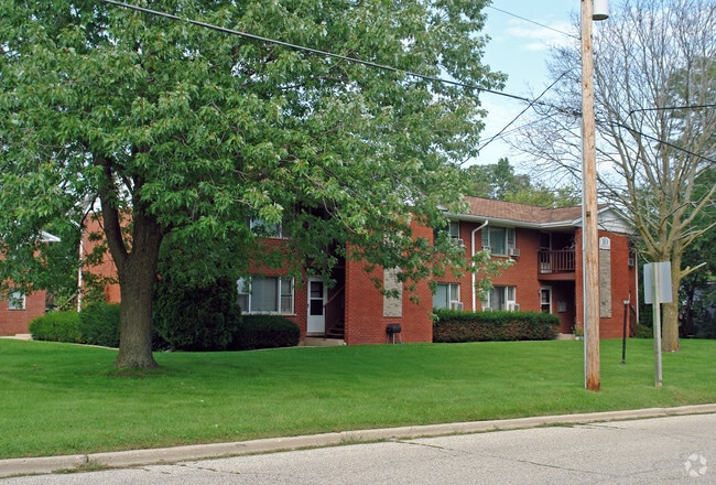 Photo - Arrowhead Apartments