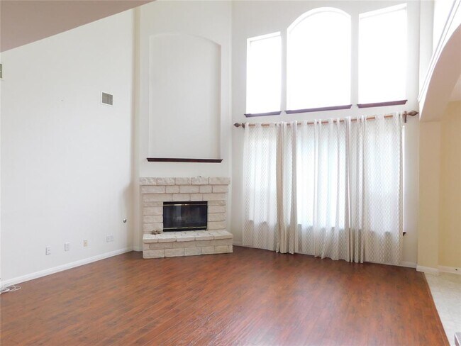 Photo - 1511 Homewood Cir