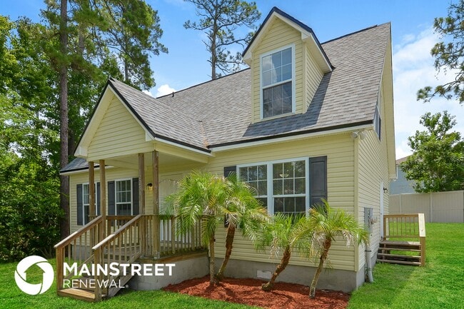 Building Photo - 12290 Versailles St Rental