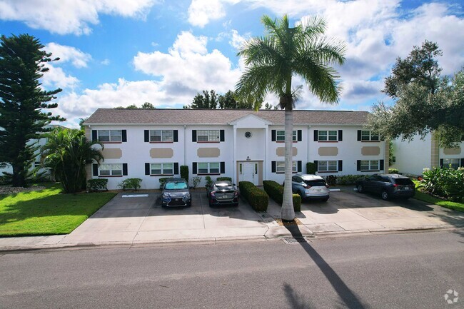 Building Photo - 7007 Cedarhurst Dr Unit 7D Rental