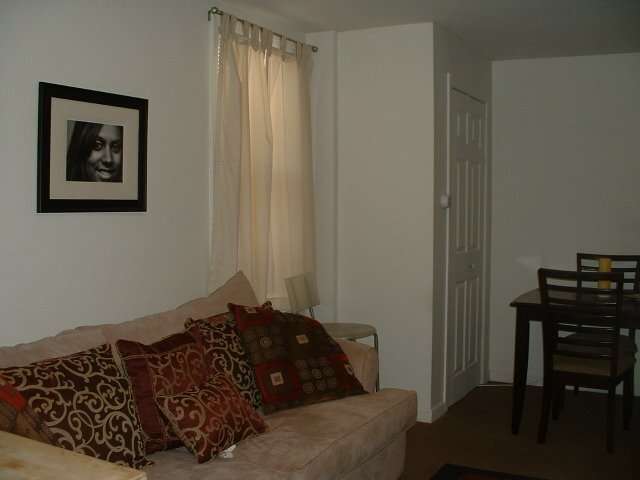 Photo - 2582 Richmond Ter