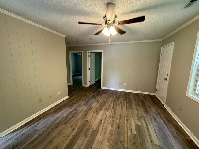 Photo - 313 E Washington Ave Unidad B