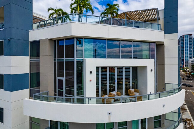 Sky Deck - 160 W Tyler St Tampa, FL 33602-3897