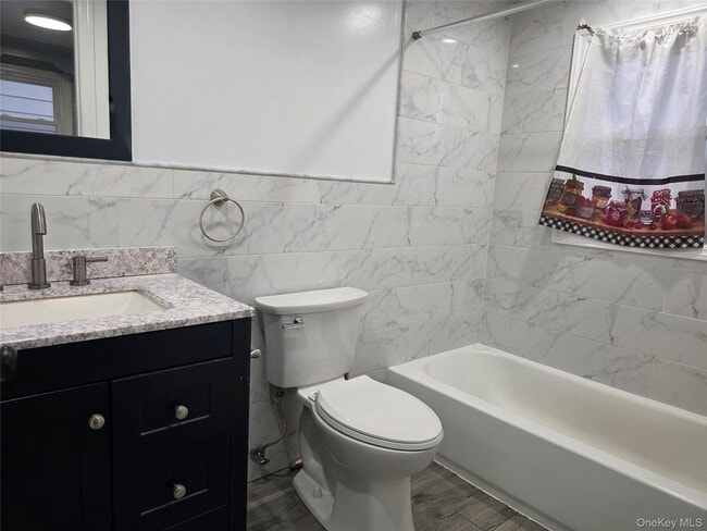 Photo - 269 Willis Ave Unidad North