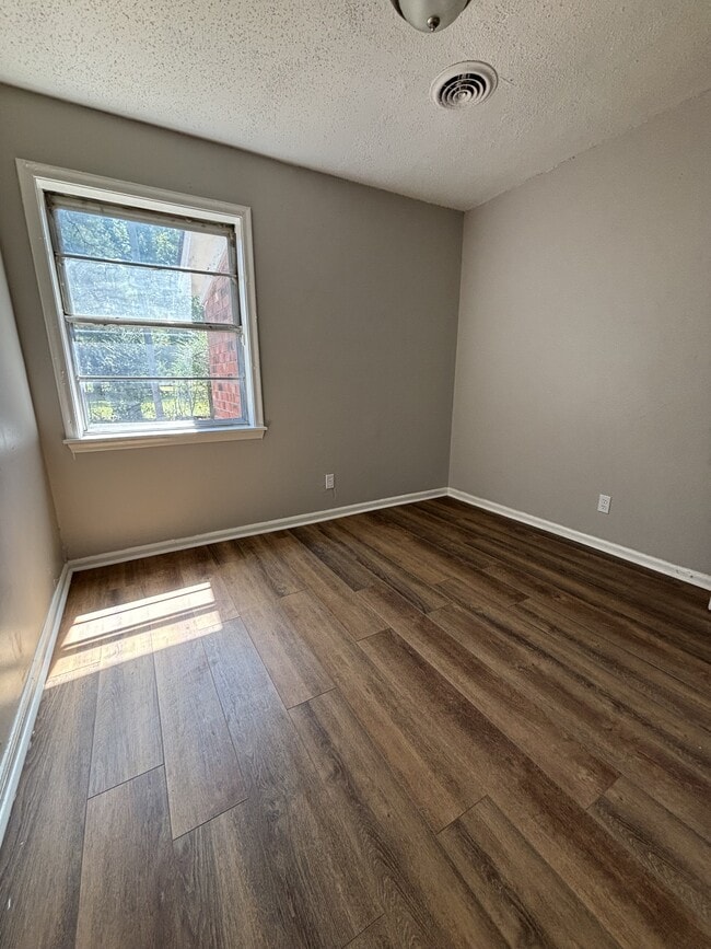 Photo - 126 Tisdale St