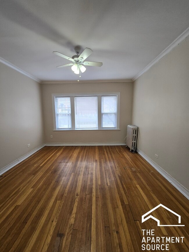 Building Photo - 7763 N Sheridan Rd Unit 1