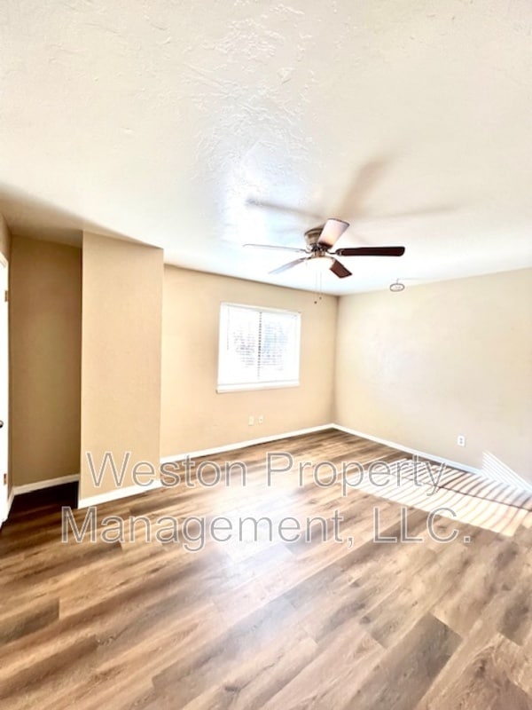 Photo - 6056 Northwest Expy