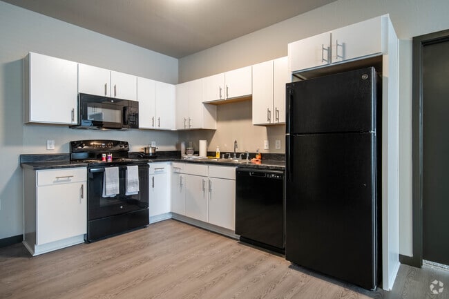 1BR, 1BA - 701SF