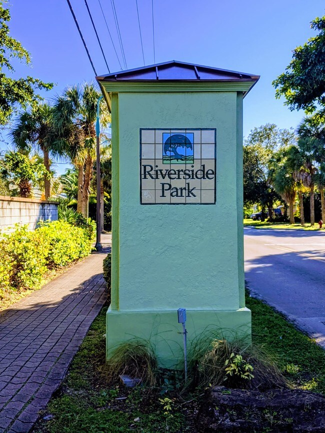 Photo - 510 SW 20th Ave Unit 2