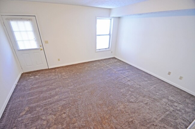 Photo - 3 story, 3.5 bedroom!