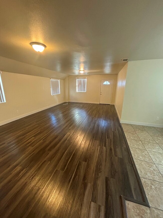 Photo - 133 W 74th St Townhome