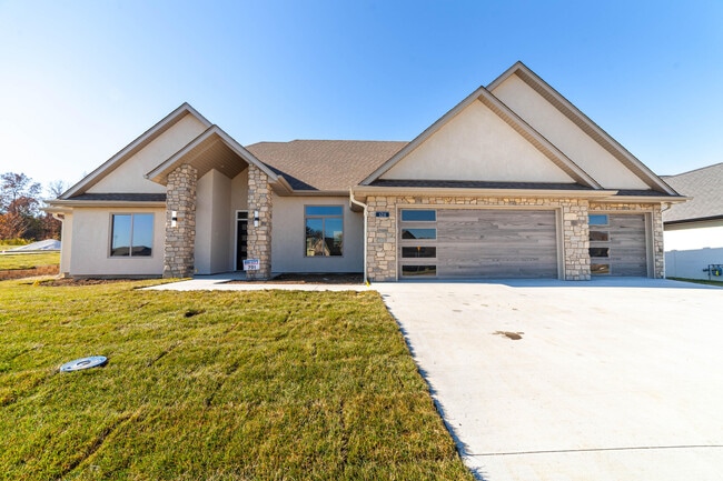 Building Photo - 1211 Shallow Ridge Cir Rental