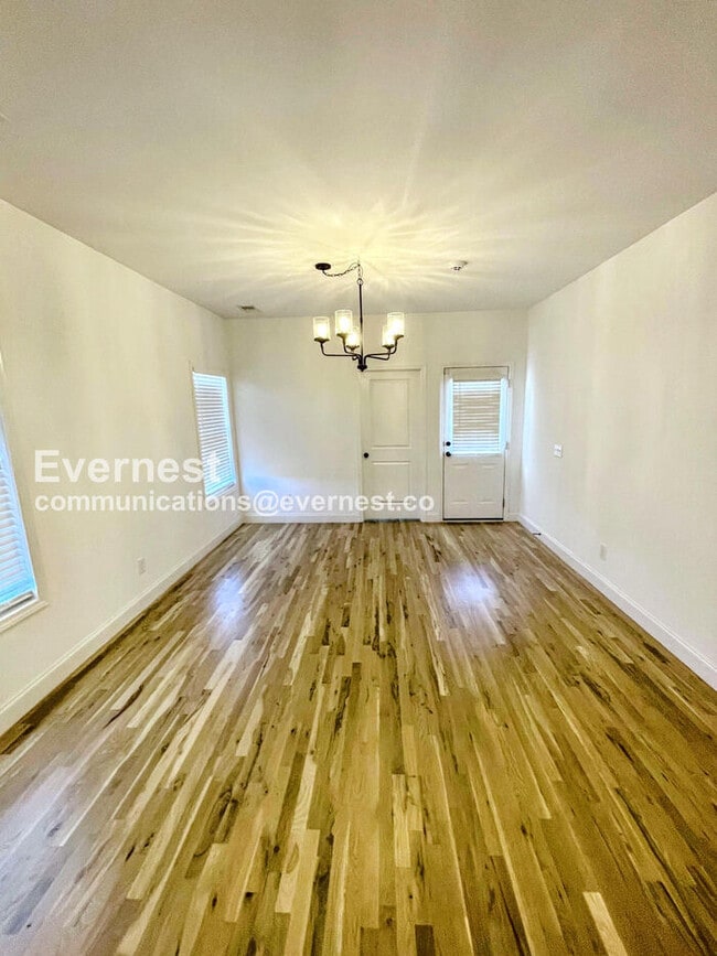 Photo - 3610 U.S. 31W