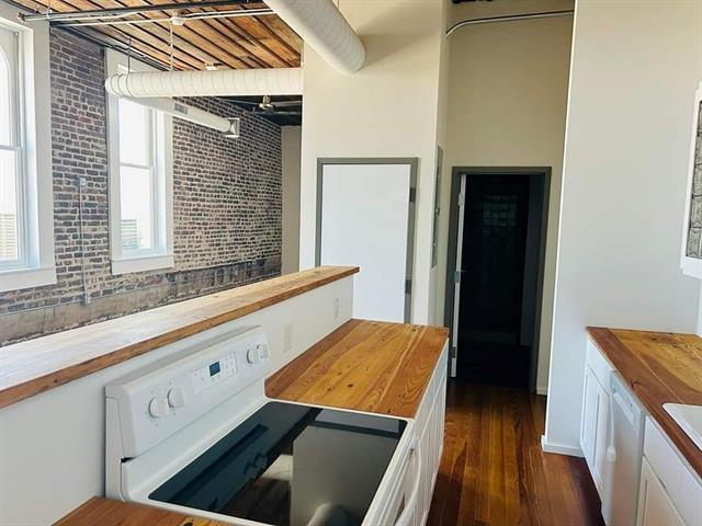 Building Photo - 201 E Chambers St Unit 204 Rental