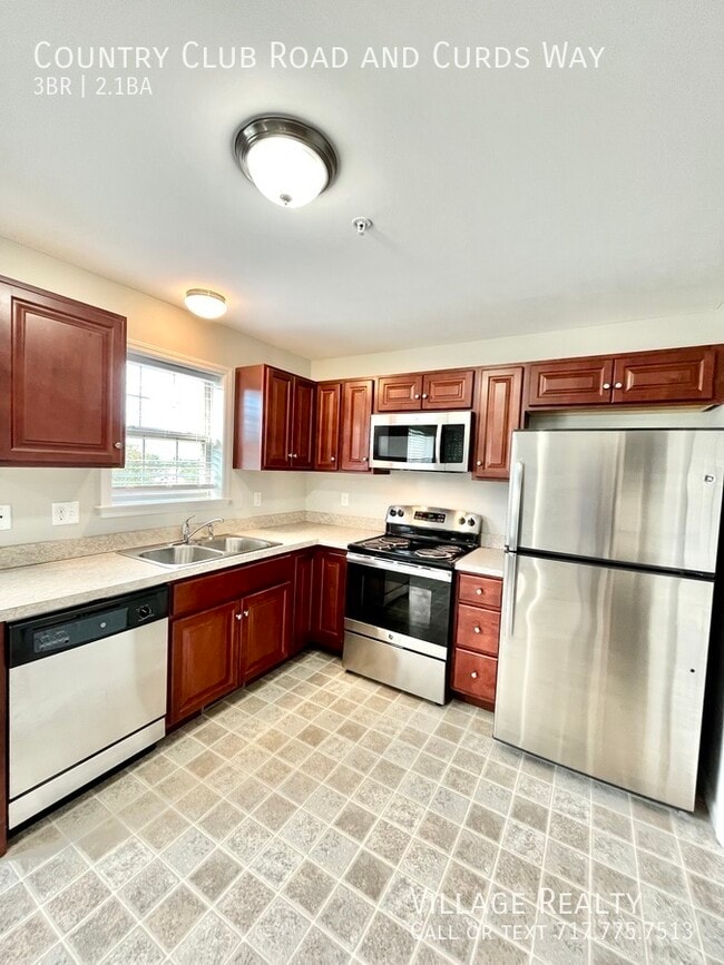 Photo - 703 Country Club Rd