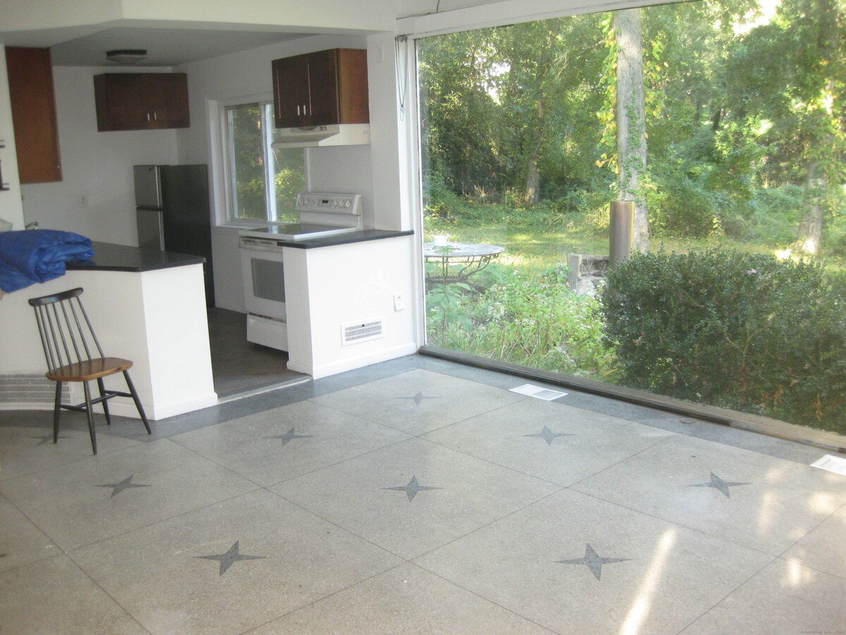 Photo - 109 Webbs Hill Rd