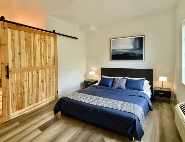 Photo - Ski Town Apartments