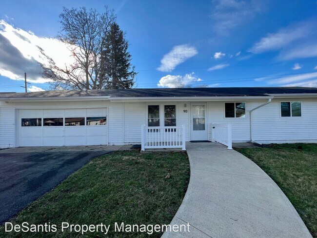 Photo - 4 br, 2 bath House - 90 Robinhood Drive