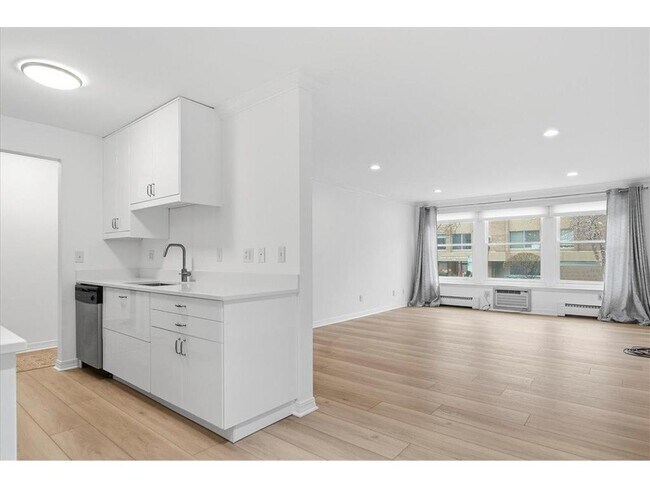 Photo - 821 Douglas Ave Unit 104