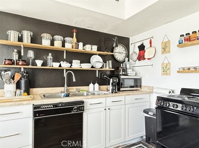 Photo - 64281 Spyglass Ave