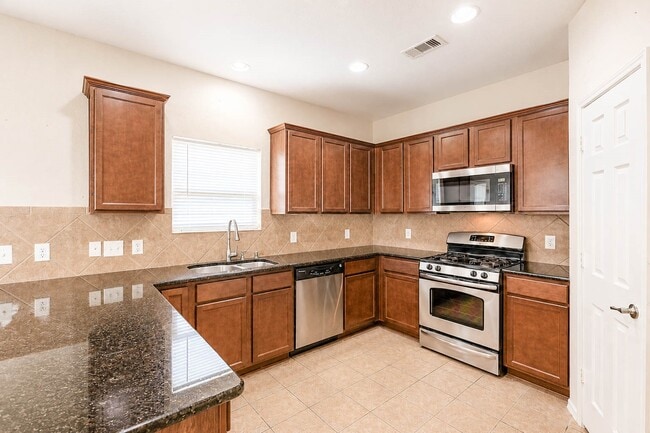 Photo - 10311 Whisper Bluff Dr
