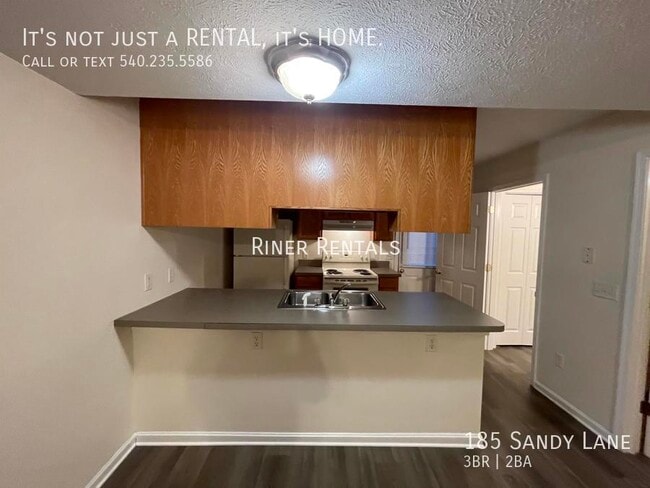 Photo - 185 Sandy Ln