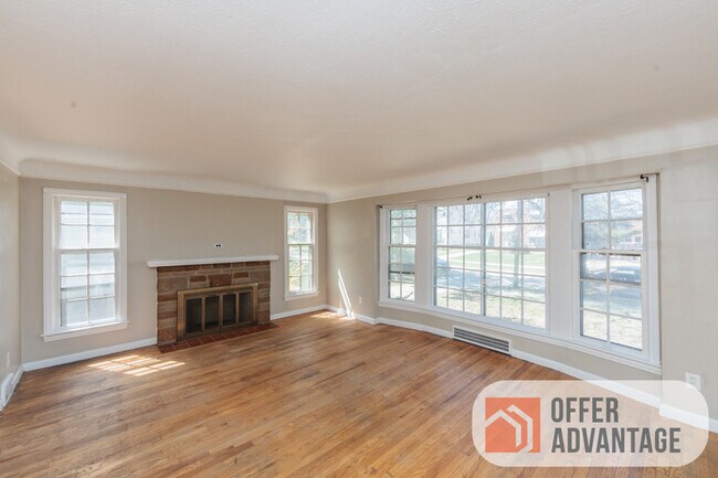 Photo - 1469 Genesee Rd