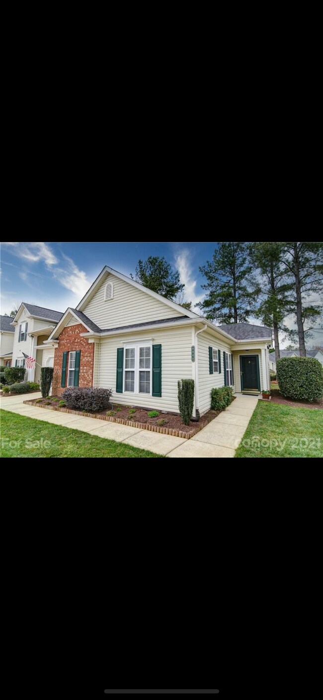 Photo - 8844 Treyburn Dr