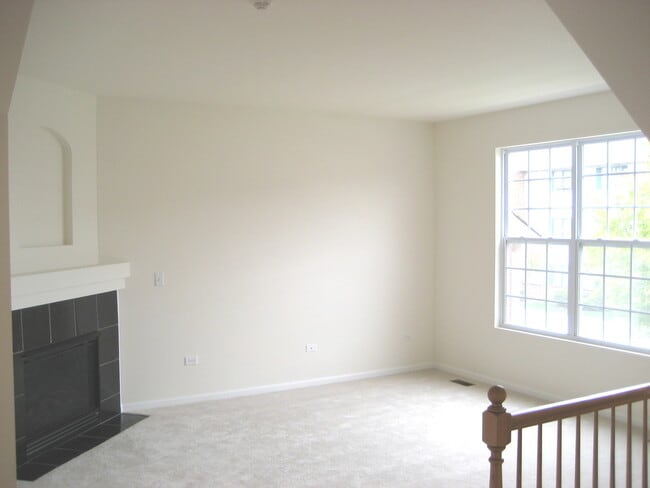 Photo - 907 Neudearborn Ln