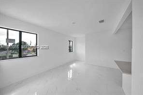 Photo - 450 Beacom Blvd