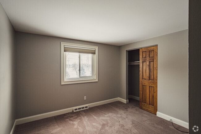 2BR, 2BA - 1200SF - Second Bedroom