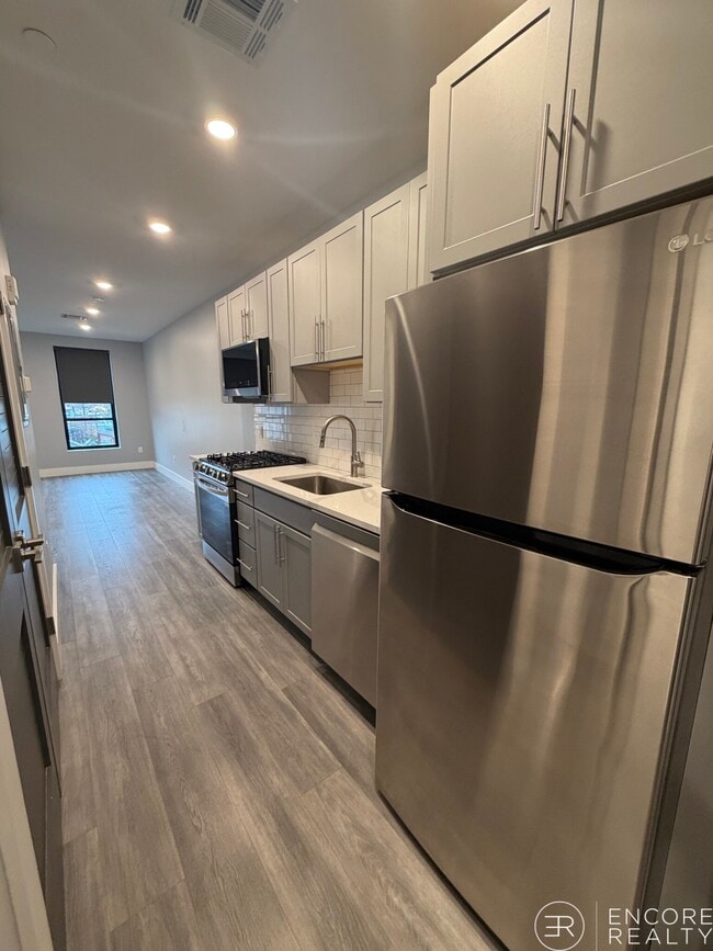 Photo - 365 Western Ave Unidad 307