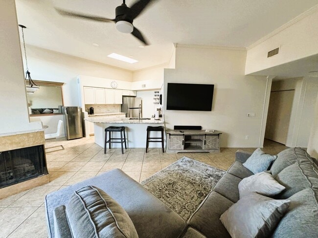 Photo - 4349 E Haven Ln