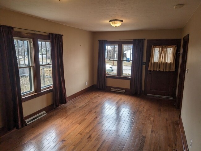 Photo - Cozy, Pet Friendly Northside Home